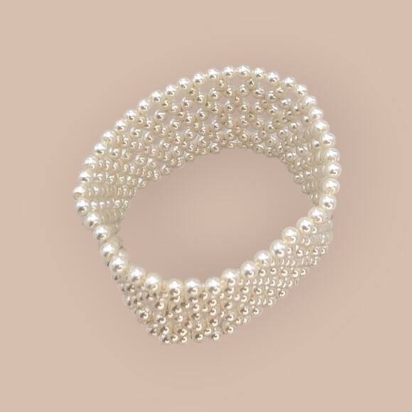 Vintage Faux Pearl Stretch Cuff Bracelet – Classic Lattice Design - Picture 4 of 10